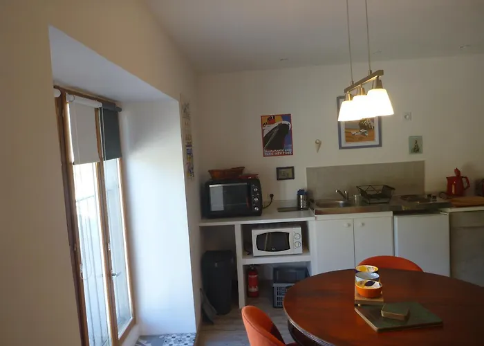 Montagne Noire Apartment Saissac