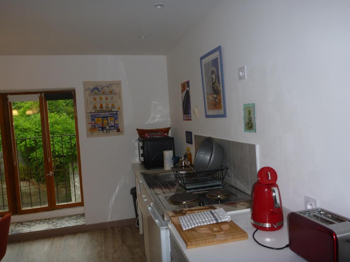 Montagne Noire Apartment *
